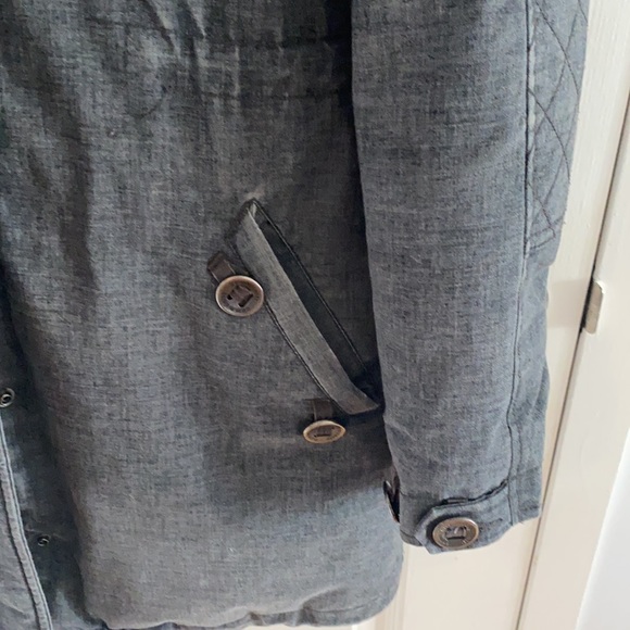 Aritzia community winter coat - Picture 5 of 7